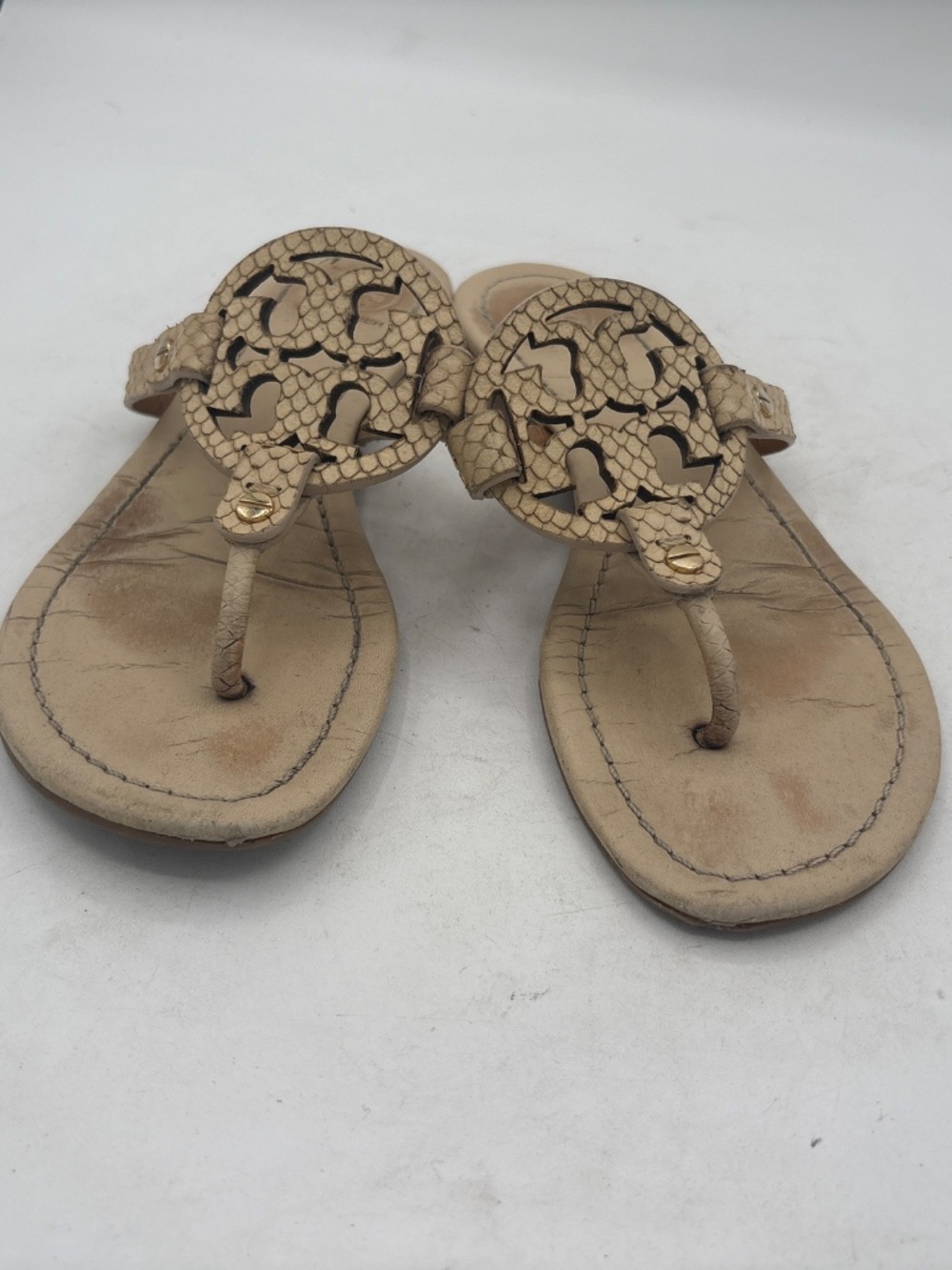 Tory Burch Sandals Tan/Beige Snake Embossed Leather Size 7 - Picture 5 of 9